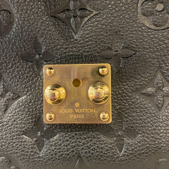 Louis Vuitton~ POCHETTE METIS~ Black - Picture 7 of 16